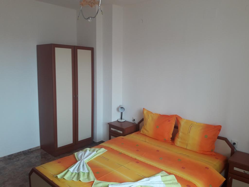 Georgievi Guest House Pomorie Buitenkant foto