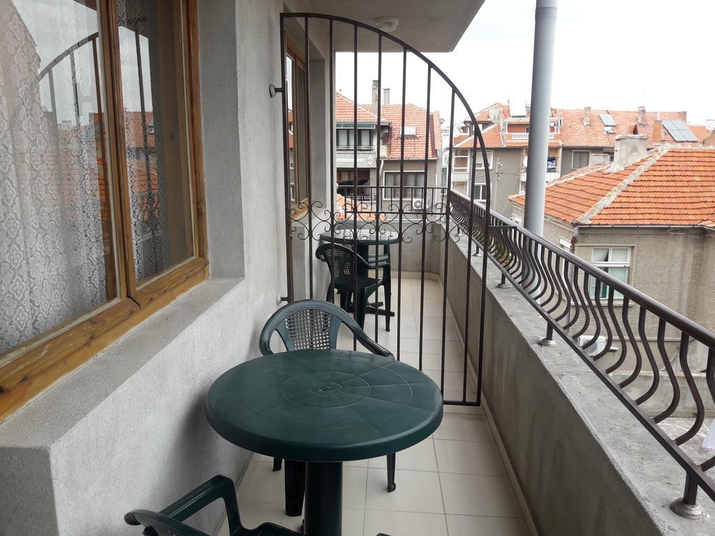 Georgievi Guest House Pomorie Buitenkant foto