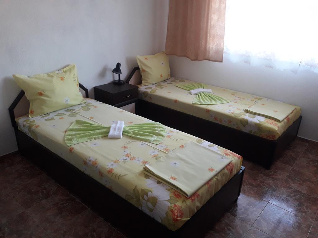 Georgievi Guest House Pomorie Buitenkant foto