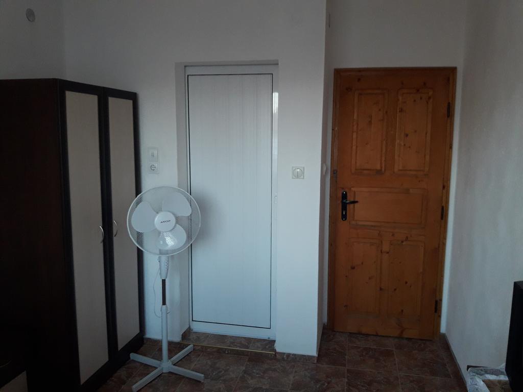 Georgievi Guest House Pomorie Buitenkant foto